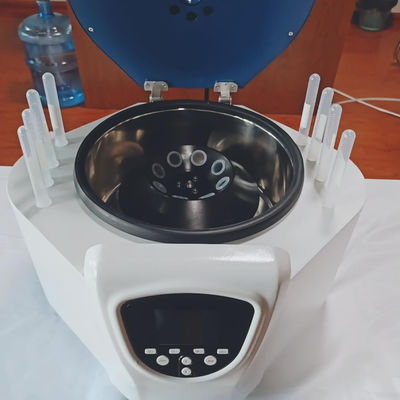 Mesin Centrifuge Meja Medis Lab Kecepatan Maksimum 4000r / Min