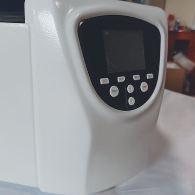 Kapasitas Maksimum 8 × 20ml Penelitian Eksperimental Centrifuge Kecepatan Rendah